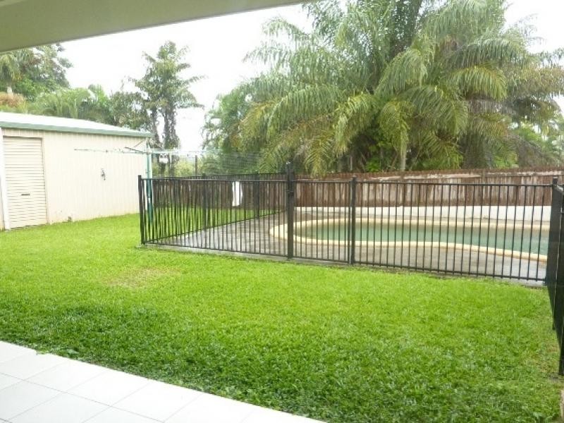 8 Gilmore Street, Bentley Park QLD 4869