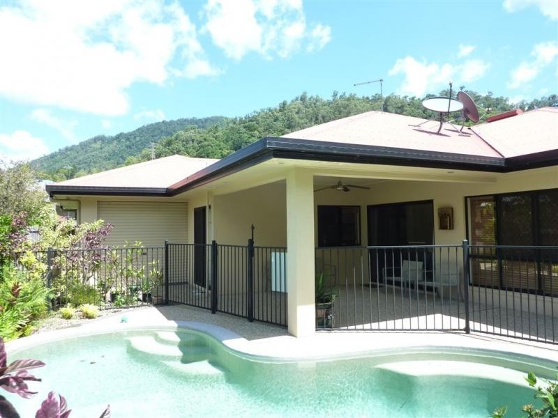 39 Chesterfield Close, Brinsmead QLD 4870