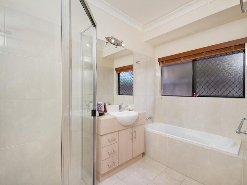 39 Chesterfield Close, Brinsmead QLD 4870