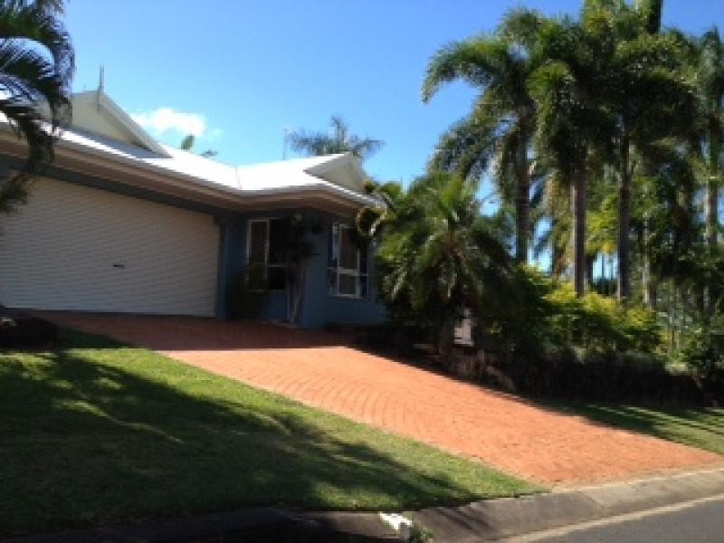 1 Albizia Close, Redlynch QLD 4870