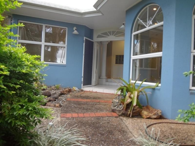 1 Albizia Close, Redlynch QLD 4870