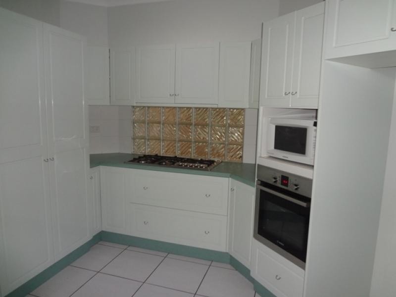 1 Albizia Close, Redlynch QLD 4870