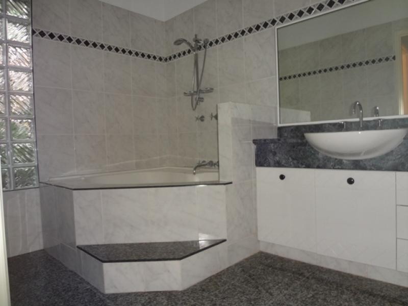 1 Albizia Close, Redlynch QLD 4870