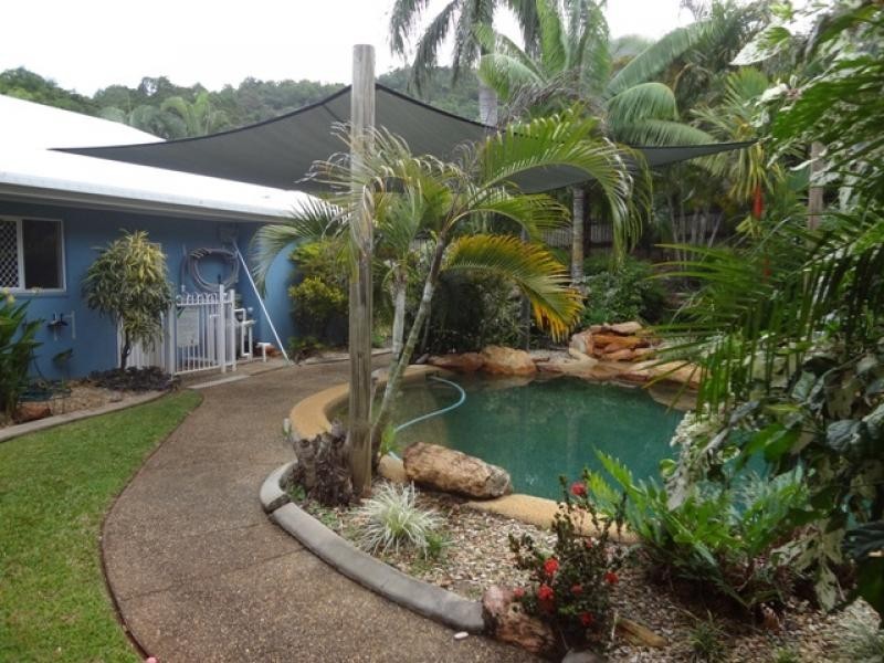 1 Albizia Close, Redlynch QLD 4870