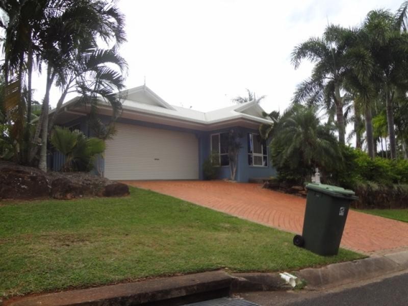 1 Albizia Close, Redlynch QLD 4870