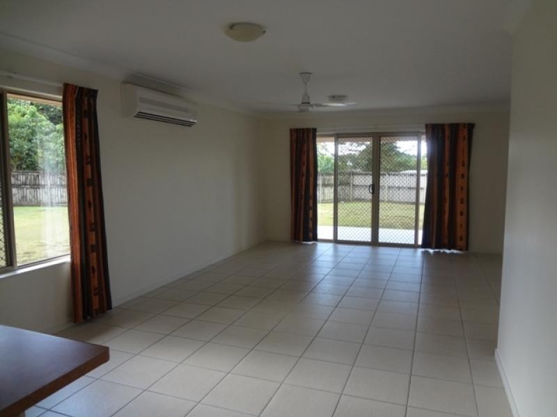 4 Tin Sang Close, Edmonton QLD 4869