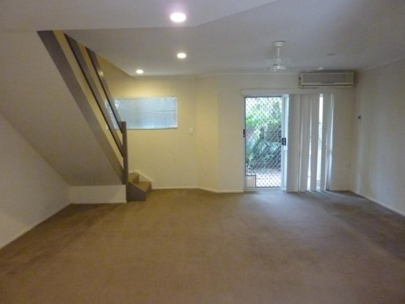 12/11-12 Maytown Close, Manoora QLD 4870