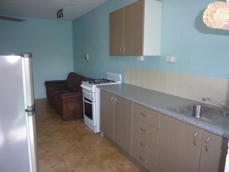 10/2 Kidston Street, Bungalow QLD 4870