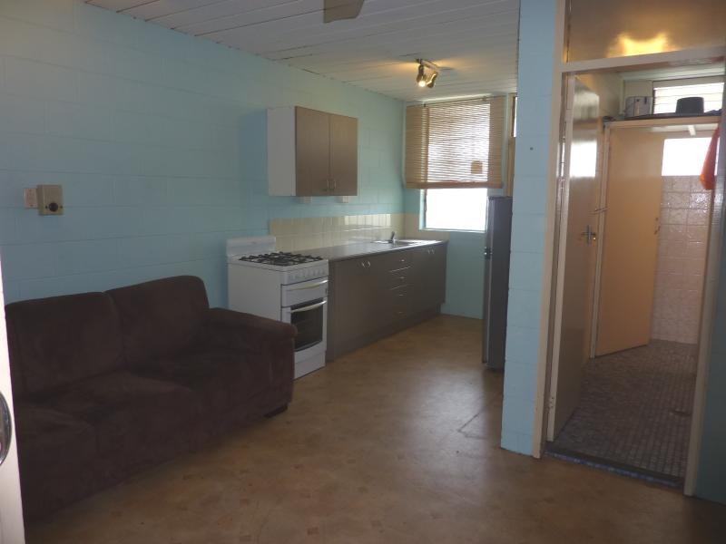 10/2 Kidston Street, Bungalow QLD 4870