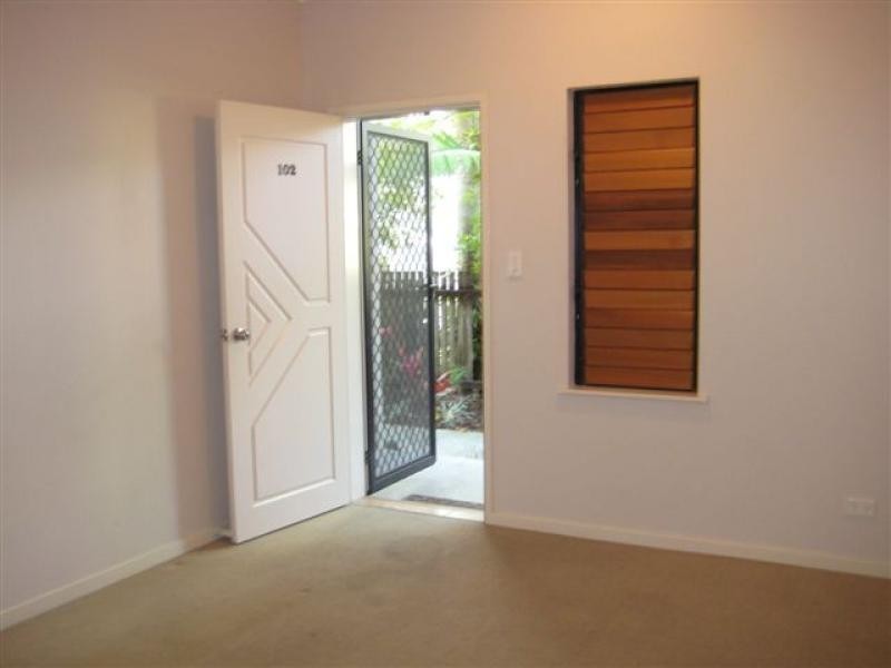 205/53 McCormack Street, Manunda QLD 4870