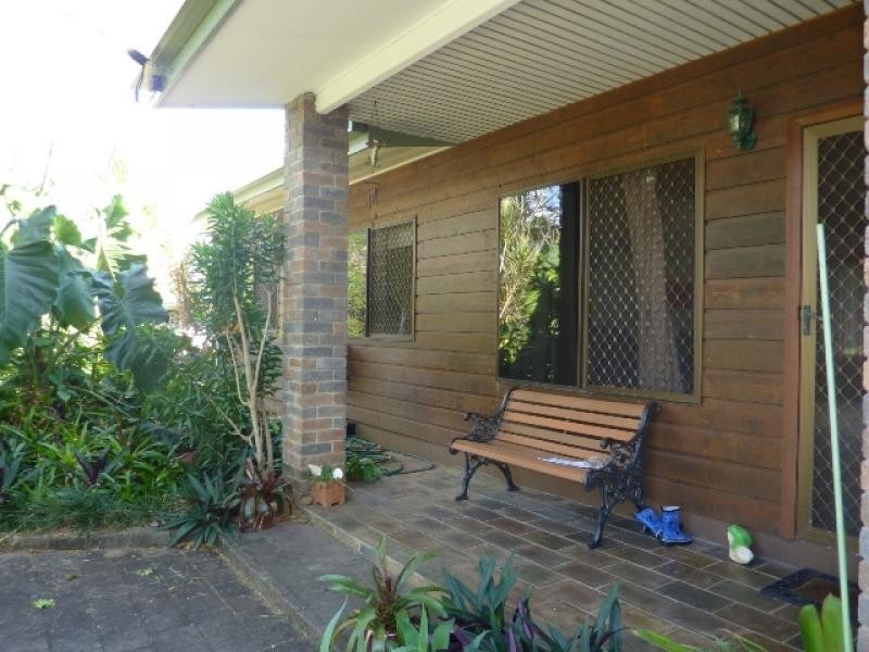 10 Beatrice Street, Mooroobool QLD 4870