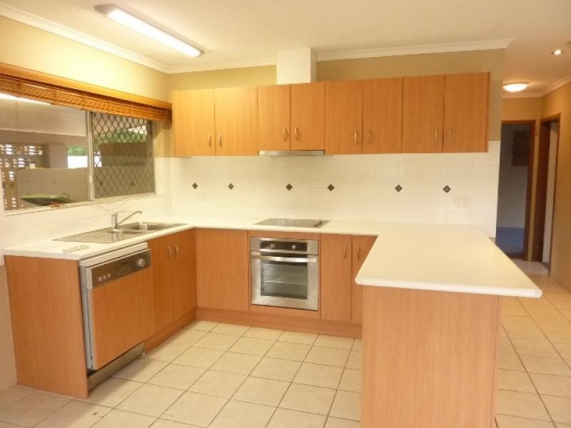 8 Sorrento Street, Woree QLD 4868