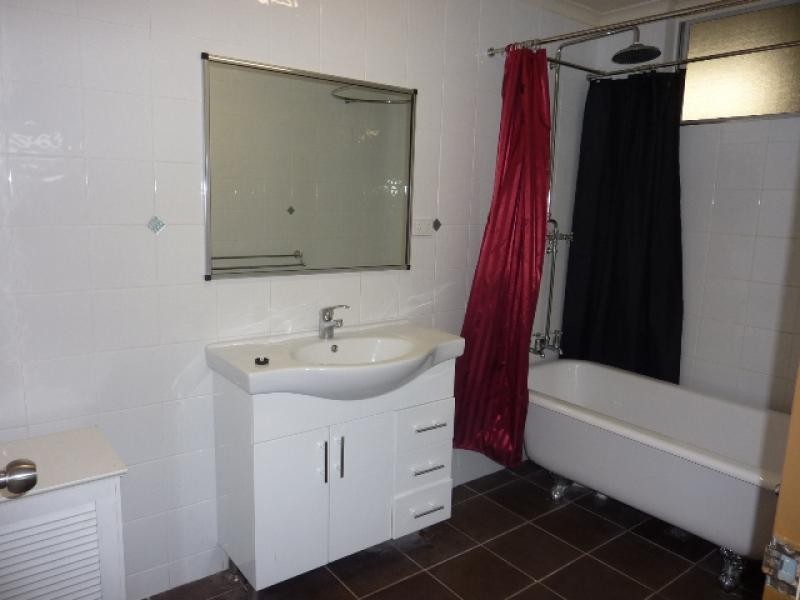 8 Sorrento Street, Woree QLD 4868