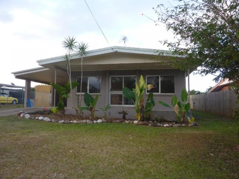 8 Sorrento Street, Woree QLD 4868