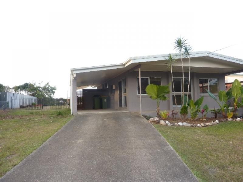 8 Sorrento Street, Woree QLD 4868