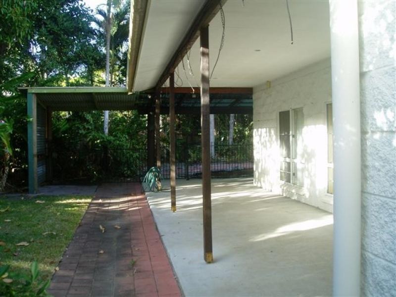 18 Triton Crescent, Port Douglas QLD 4877