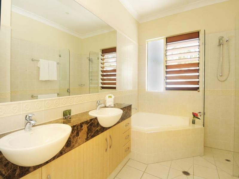 34/00 Paradise Links Resort, Port Douglas QLD 4877