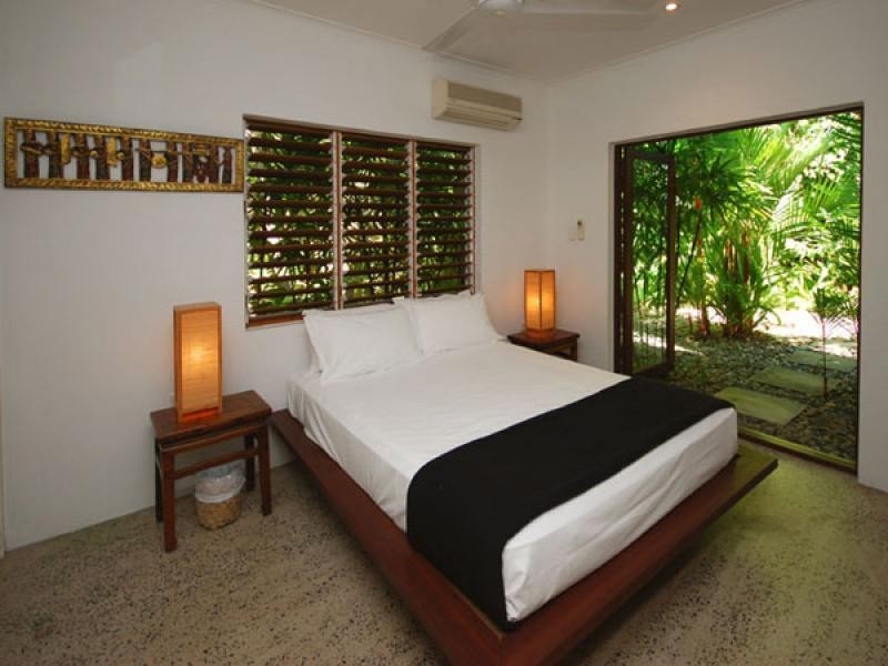 10 SAND STREET, Port Douglas QLD 4877