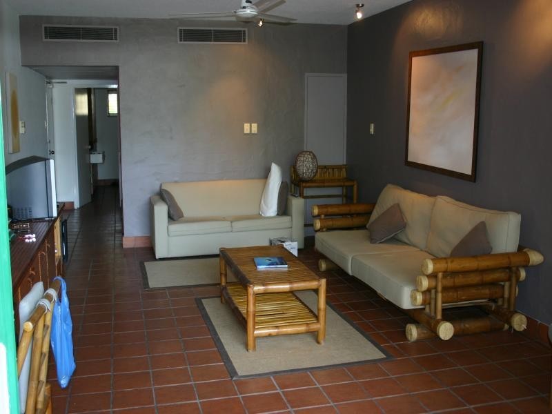 8 Macrossan, Port Douglas QLD 4877