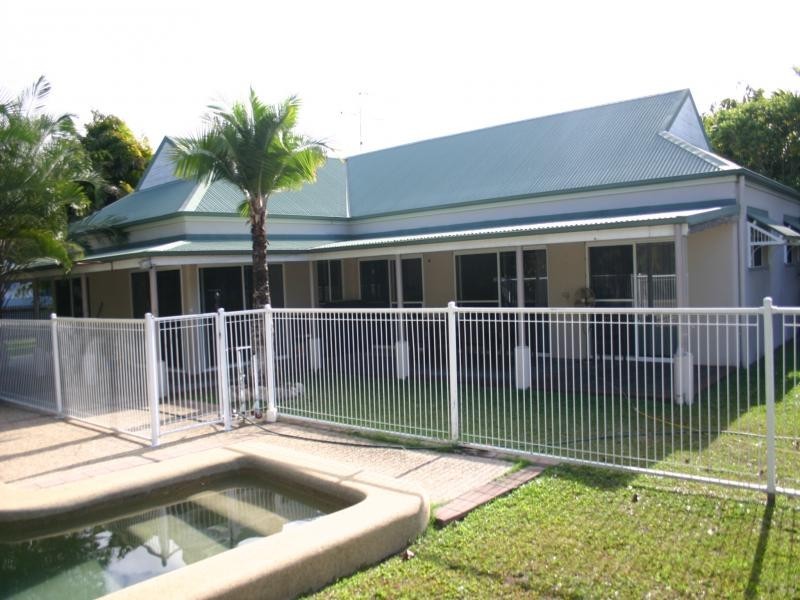 Port Douglas QLD 4877