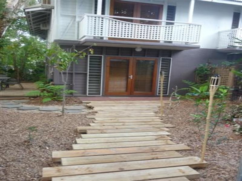 1 Fullmoon Terraces, 1/9 Craven Cl, Port Douglas QLD 4877