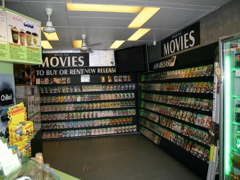 48 Macrossan St, Shops 2, 3, and 4 Laxmi Building, Port Douglas QLD 4877