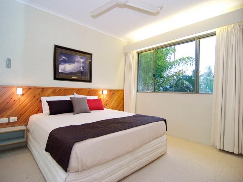 72 By The Sea – King Deluxe, Macrossan St, Port Douglas QLD 4877