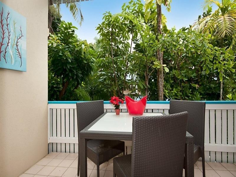 By The Sea – Holiday Studio Apartments, Port Douglas QLD 4877