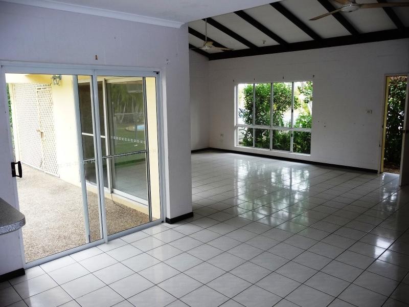 Port Douglas QLD 4877