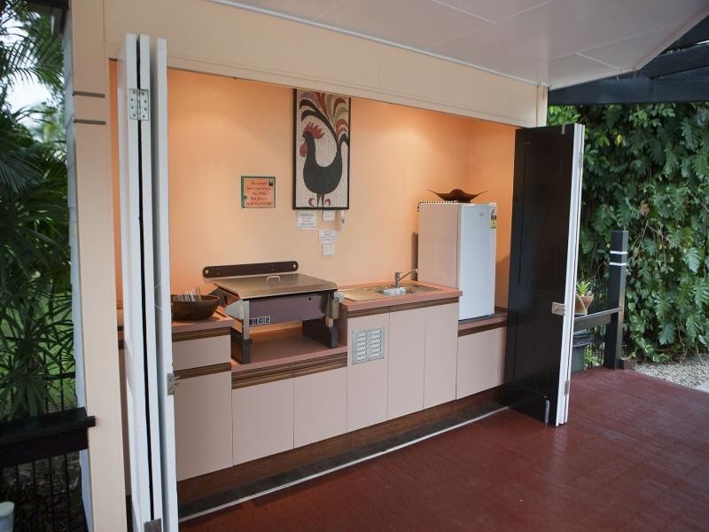 40 The Esplanade, Hasta Manana, Wonga QLD 4873