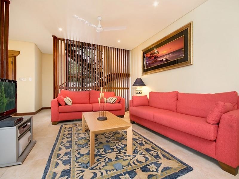 25  Solander Blvd, Port Douglas QLD 4877