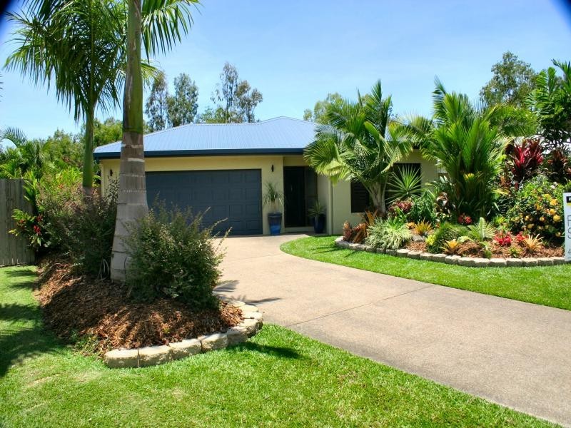 4 Curlew Cl, Port Douglas QLD 4877