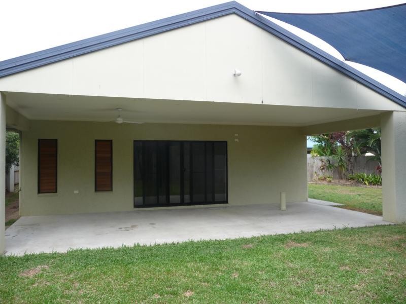 4 Curlew Cl, Port Douglas QLD 4877