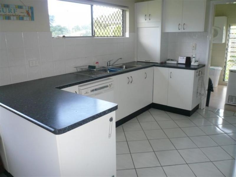 11 Blain St, Mossman QLD 4873