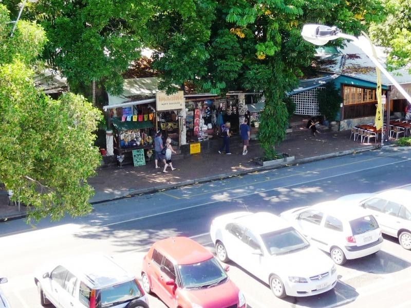 10 Macrossan, Port Douglas QLD 4877