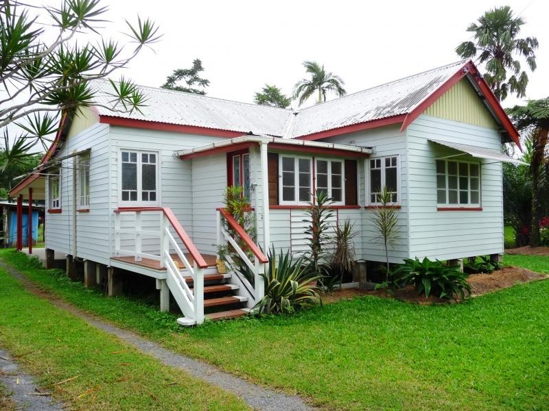26 Mossman Street, Mossman QLD 4873