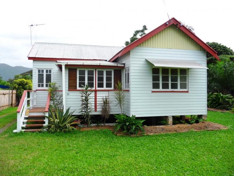 26 Mossman Street, Mossman QLD 4873