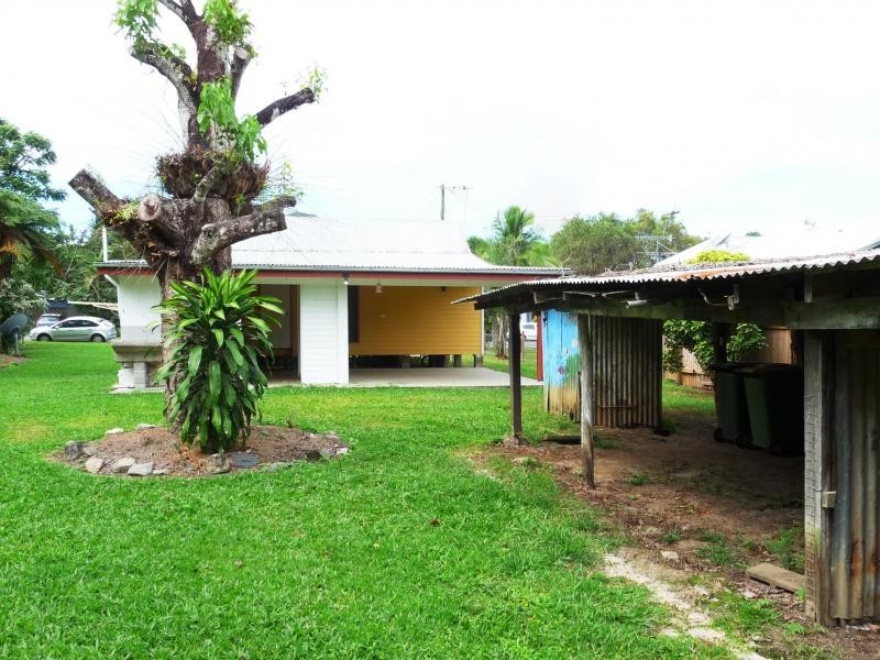 26 Mossman Street, Mossman QLD 4873