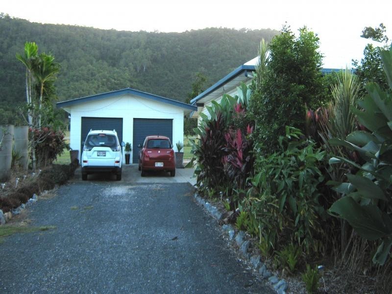 7 Captain Cook Highway, Craiglie QLD 4877