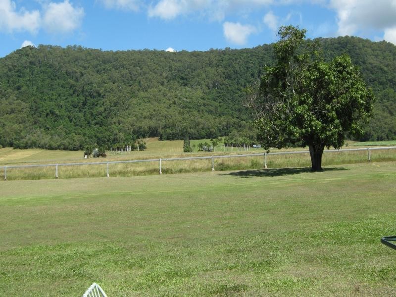 7 Captain Cook Highway, Craiglie QLD 4877