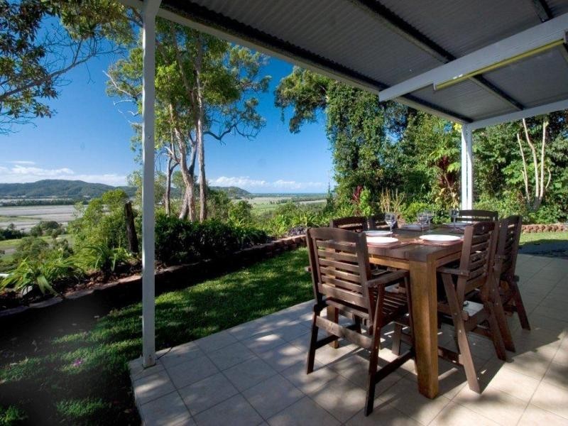 13 Somerset Drive, Miallo QLD 4873