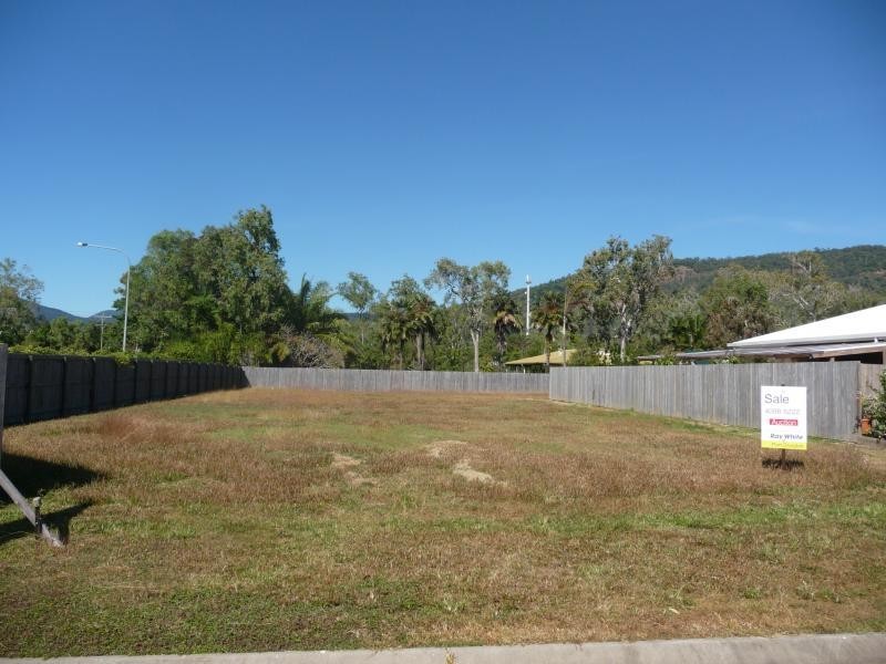 1 Yiki Street, Port Douglas QLD 4877