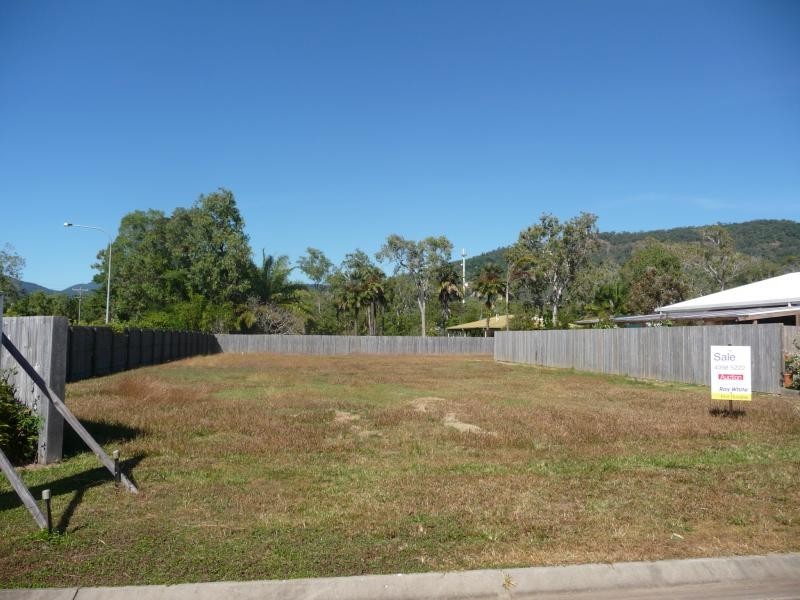 1 Yiki Street, Port Douglas QLD 4877