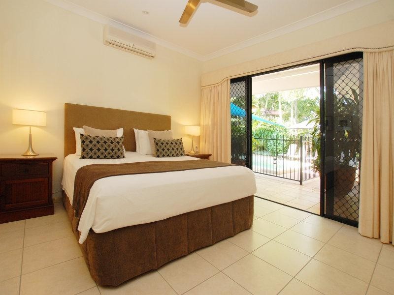 8 Andrews Close, Beach Point, Port Douglas QLD 4877