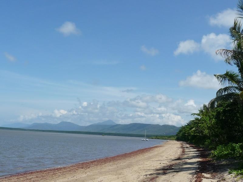 37 Bougainvillea St, Cooya Beach QLD 4873