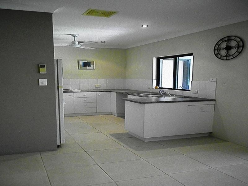 24 ALBATROSS CLOSE, Cooya Beach QLD 4873