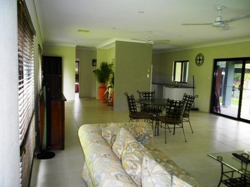 24 ALBATROSS CLOSE, Cooya Beach QLD 4873