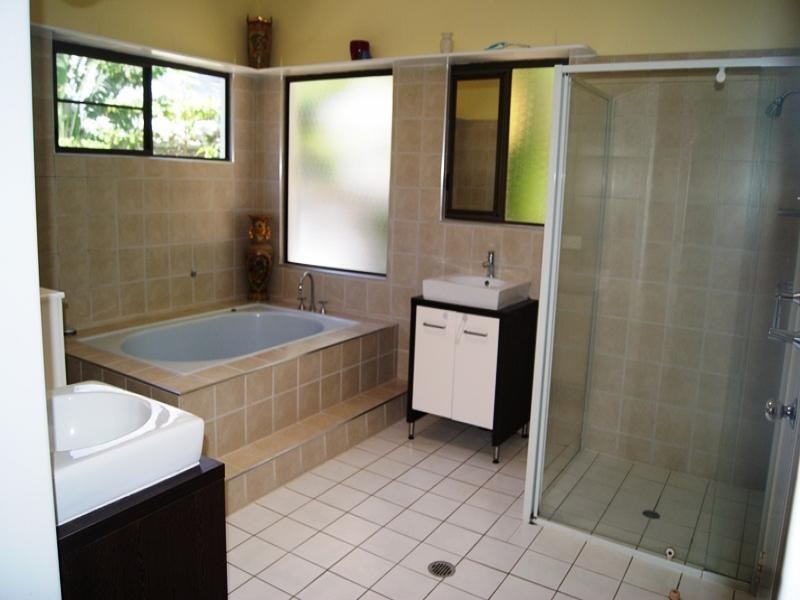 1 SPINNAWAY CLOSE, Port Douglas QLD 4877