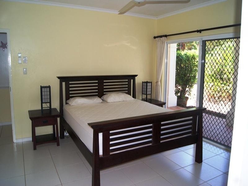 1 SPINNAWAY CLOSE, Port Douglas QLD 4877