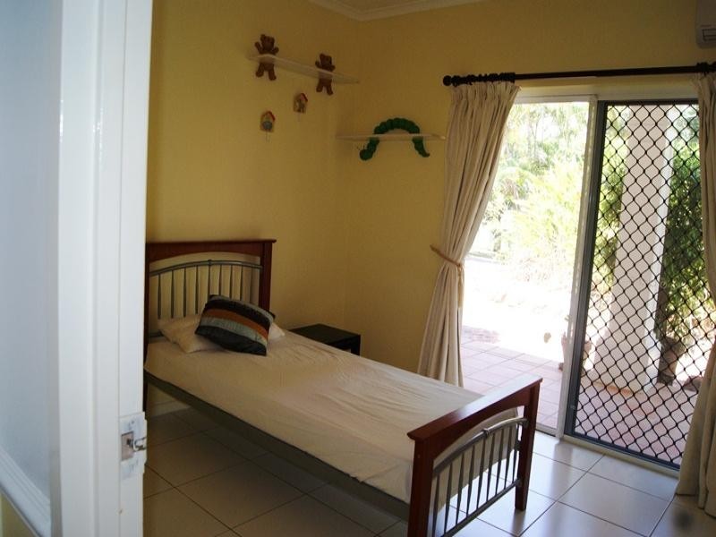 1 SPINNAWAY CLOSE, Port Douglas QLD 4877
